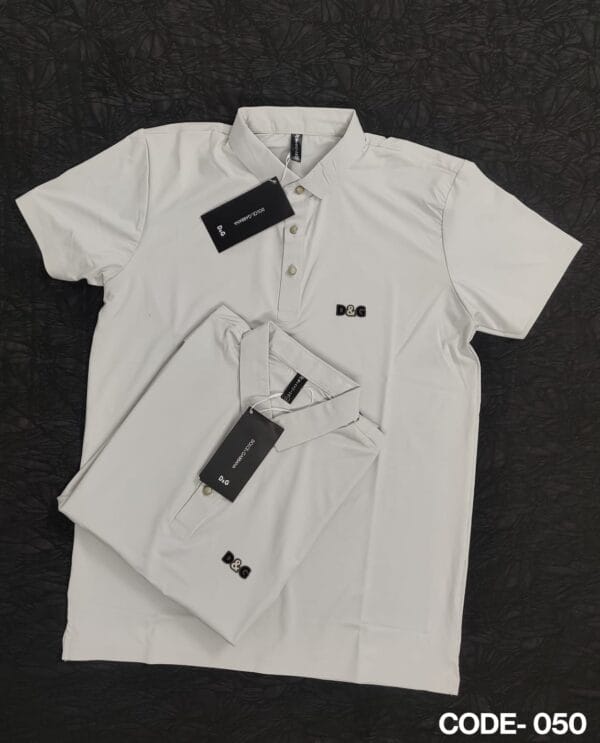 Light Grey or Off-White Grey